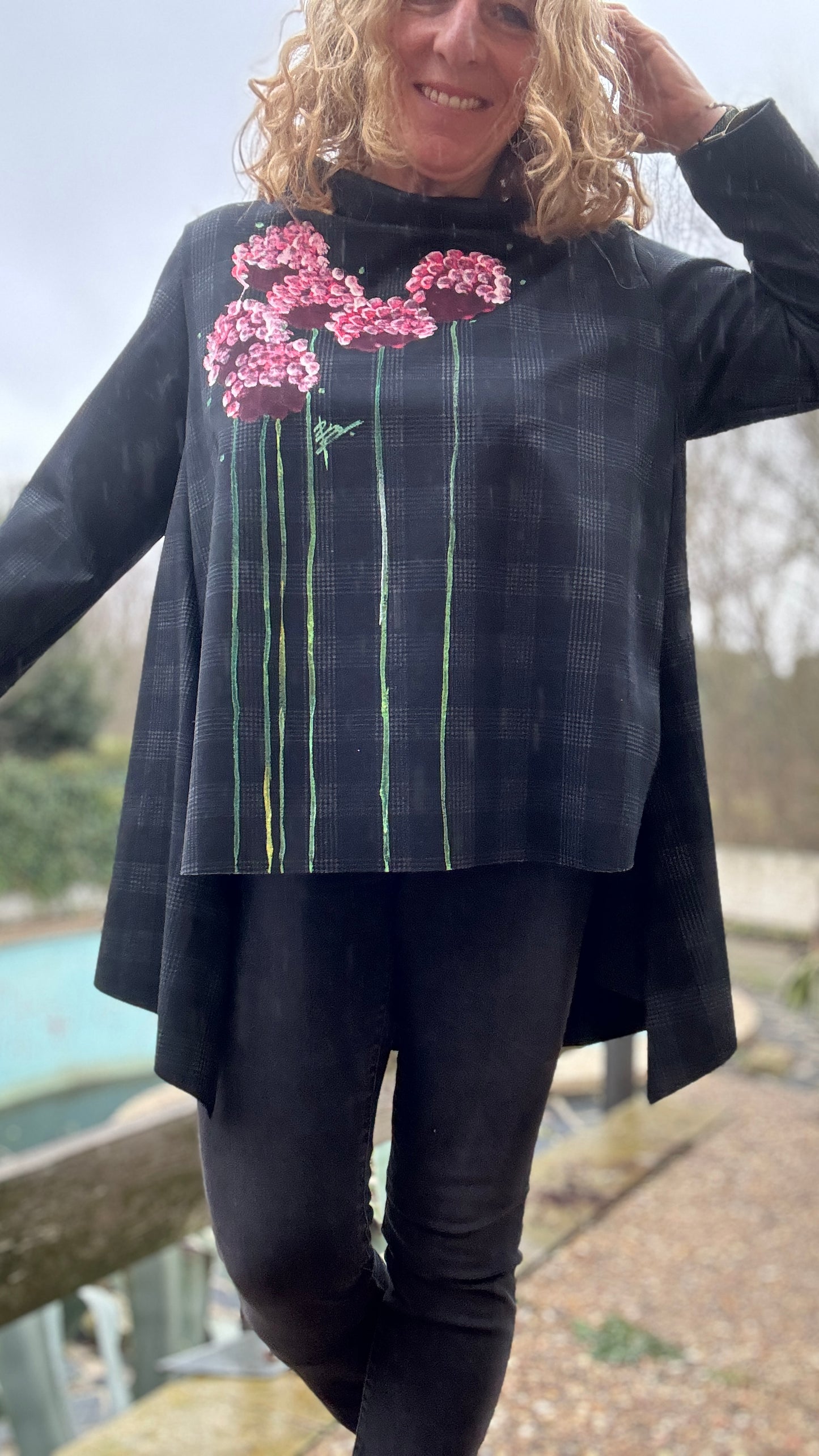 Blusa cuadros negra