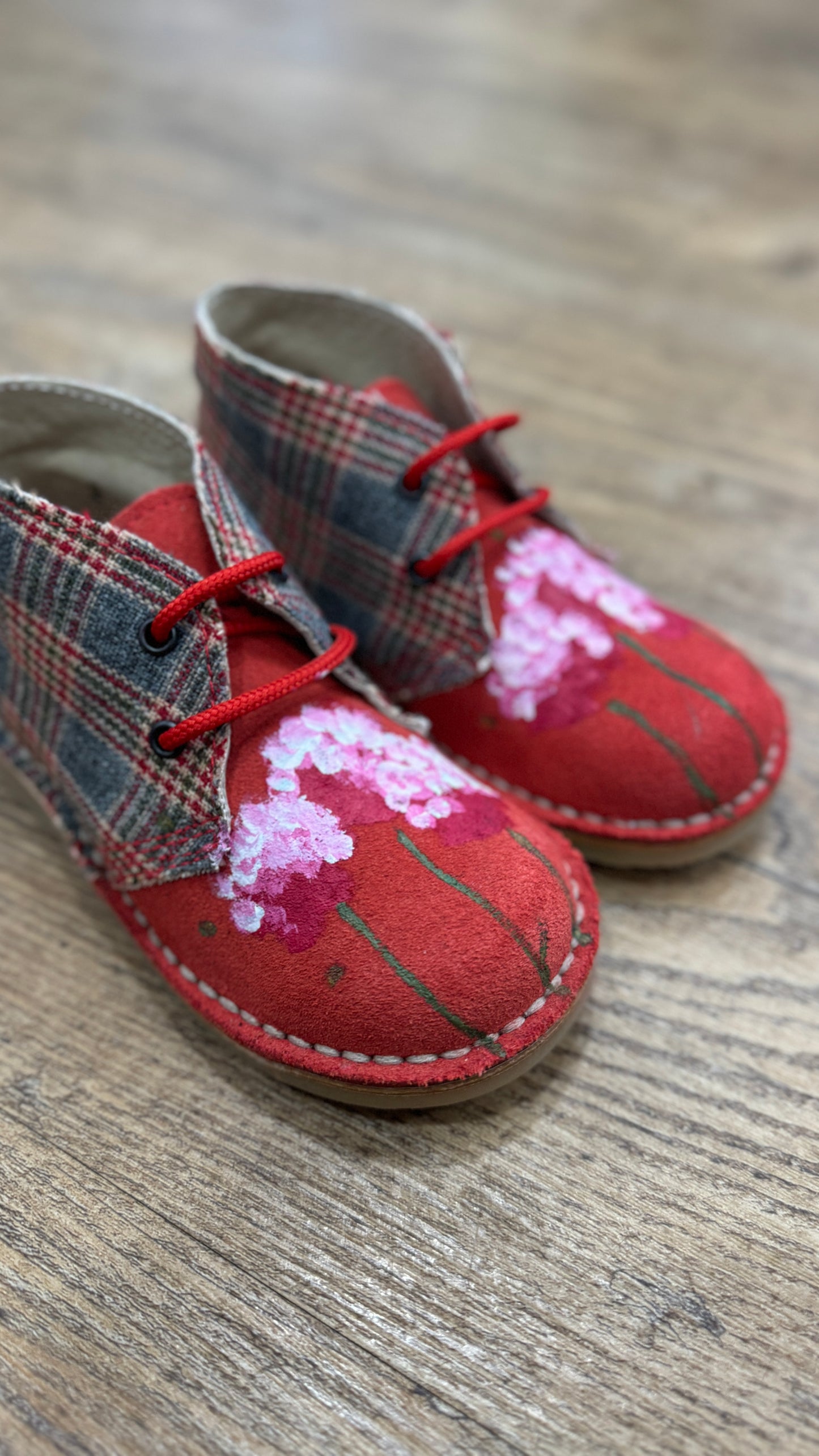 Bota cordón rojo