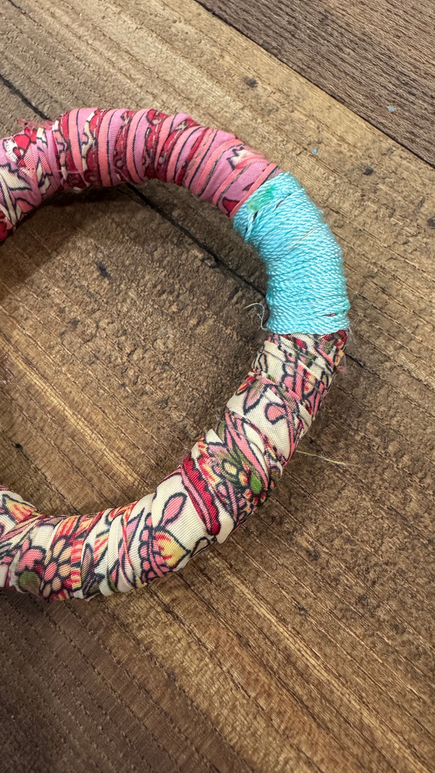 Pulsera seda