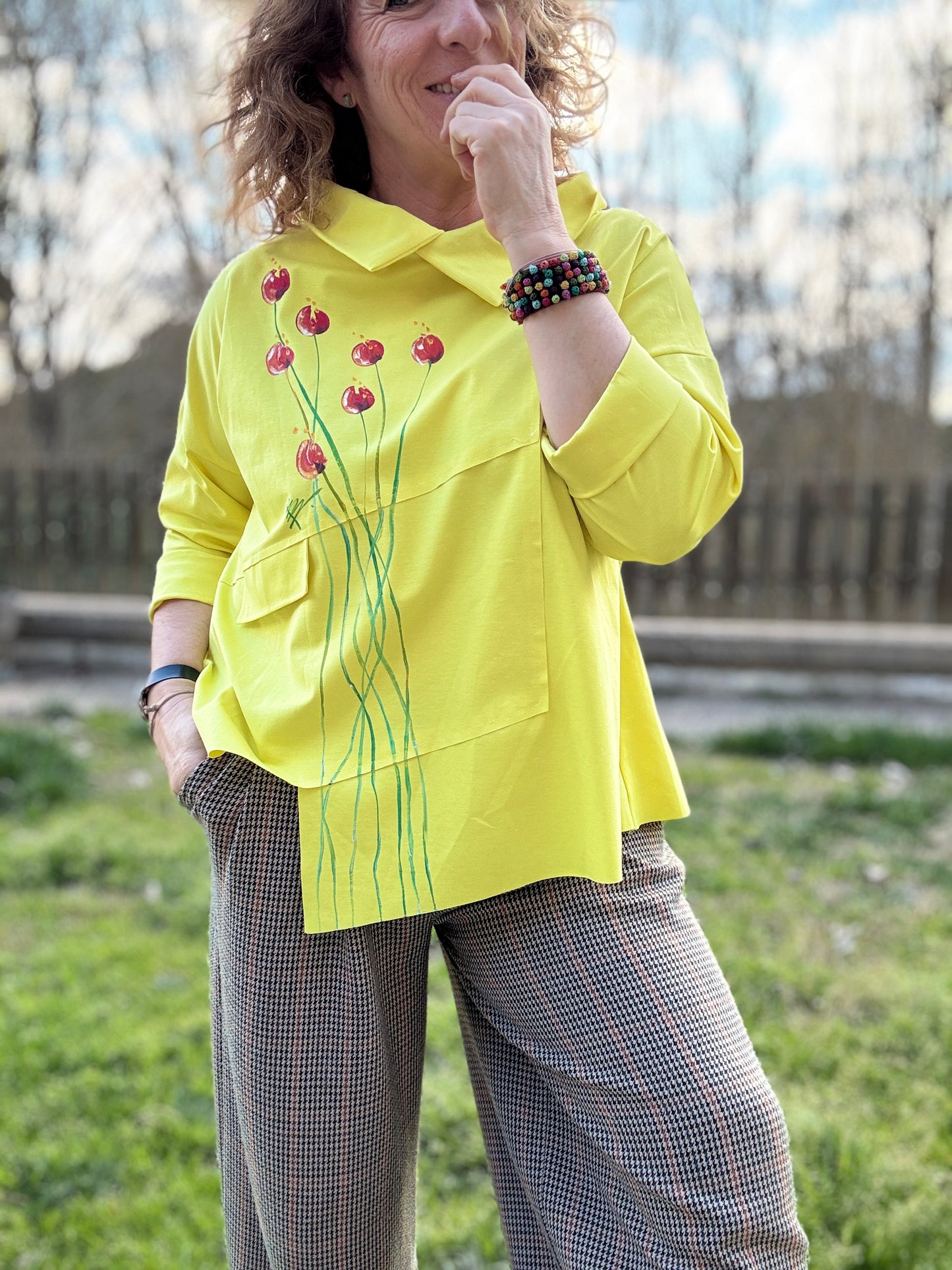 Blusa cuello bebé amarillo