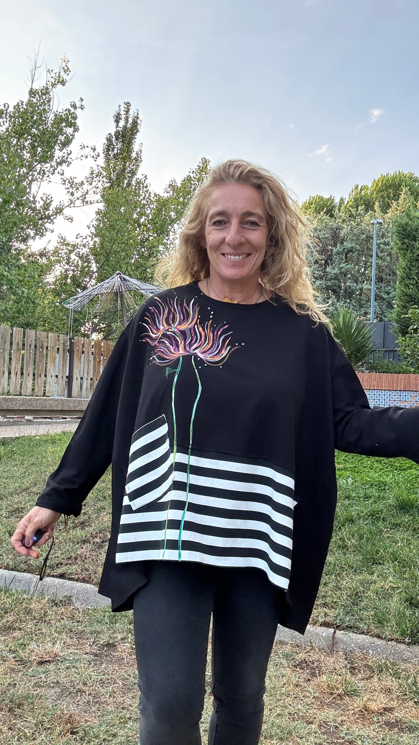 Blusa raya negra