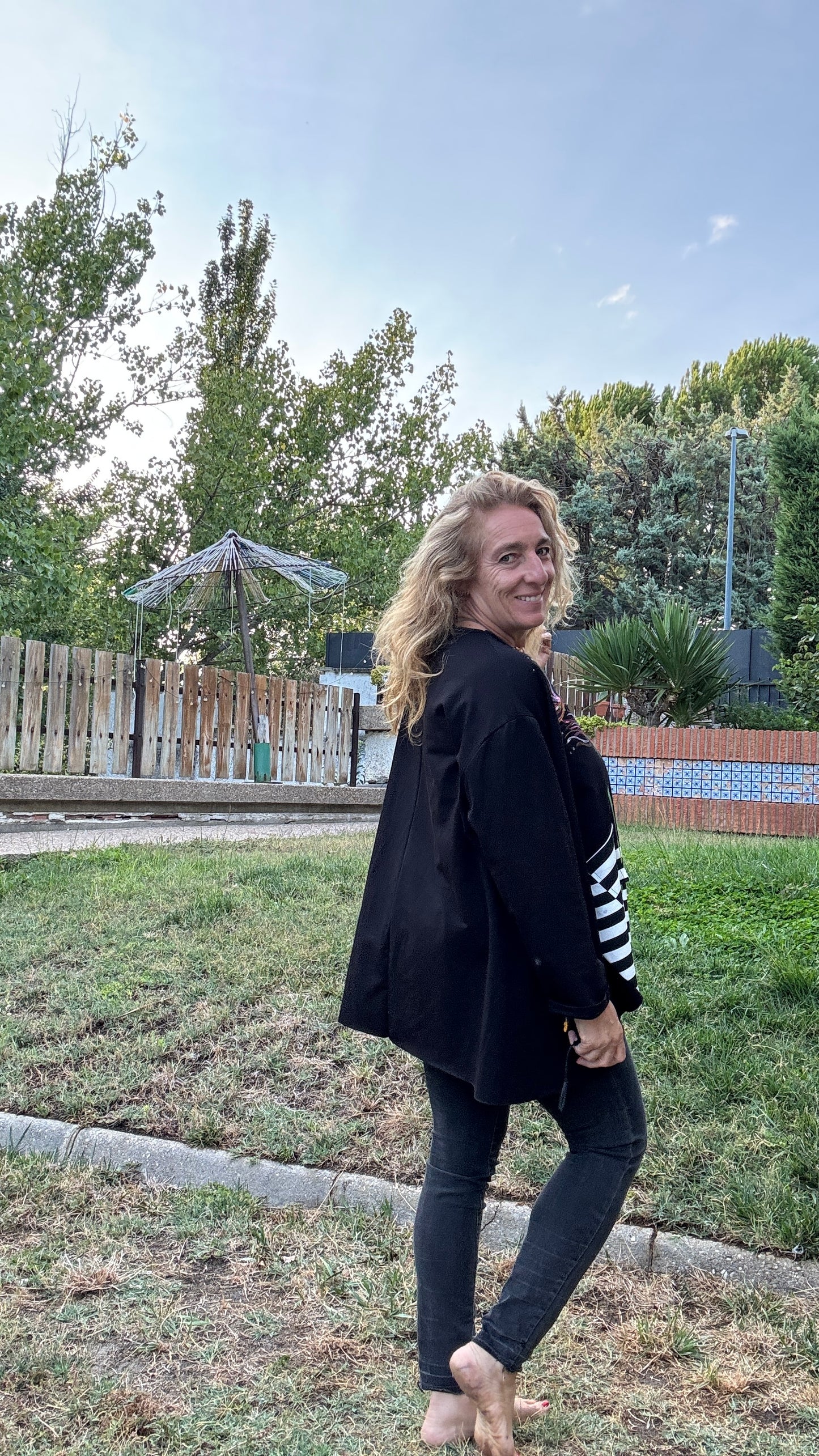 Blusa raya negra