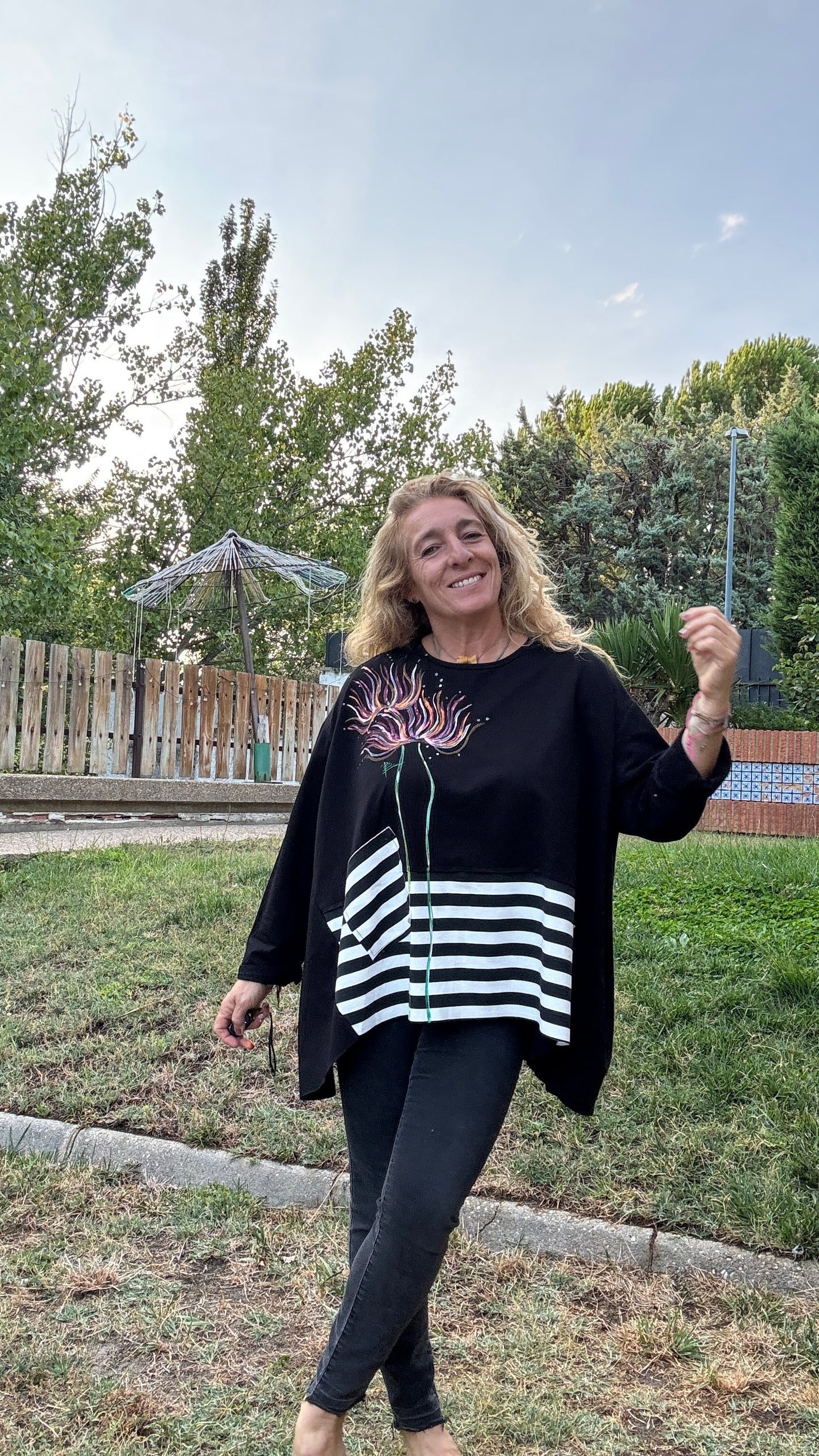 Blusa raya negra