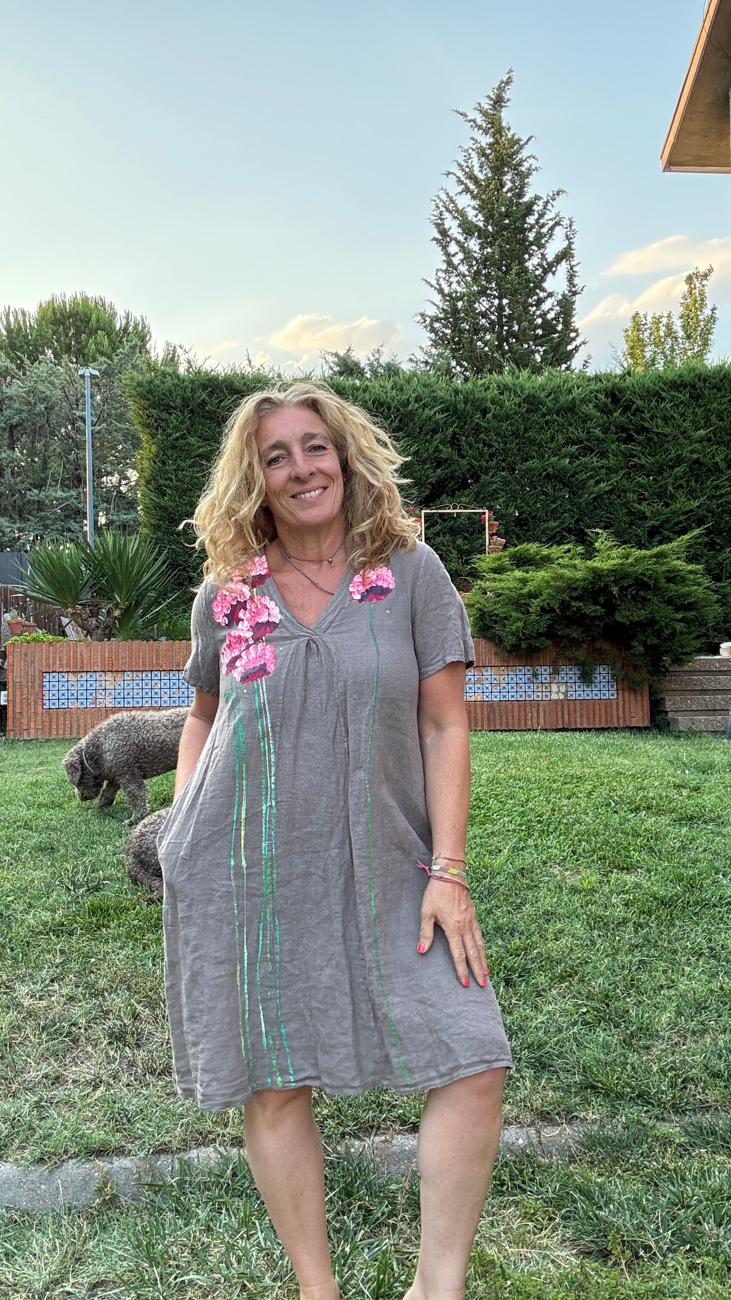 Vestido básico topo