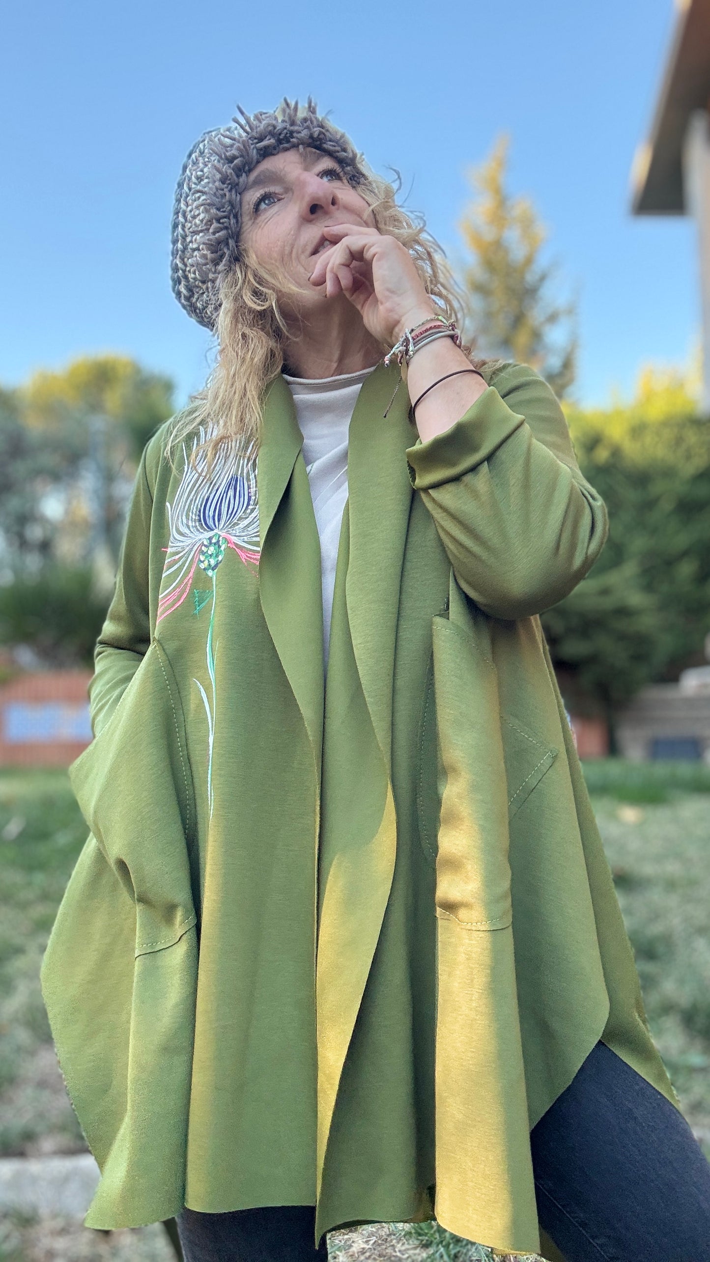 Chaqueta asimétrica verde oliva