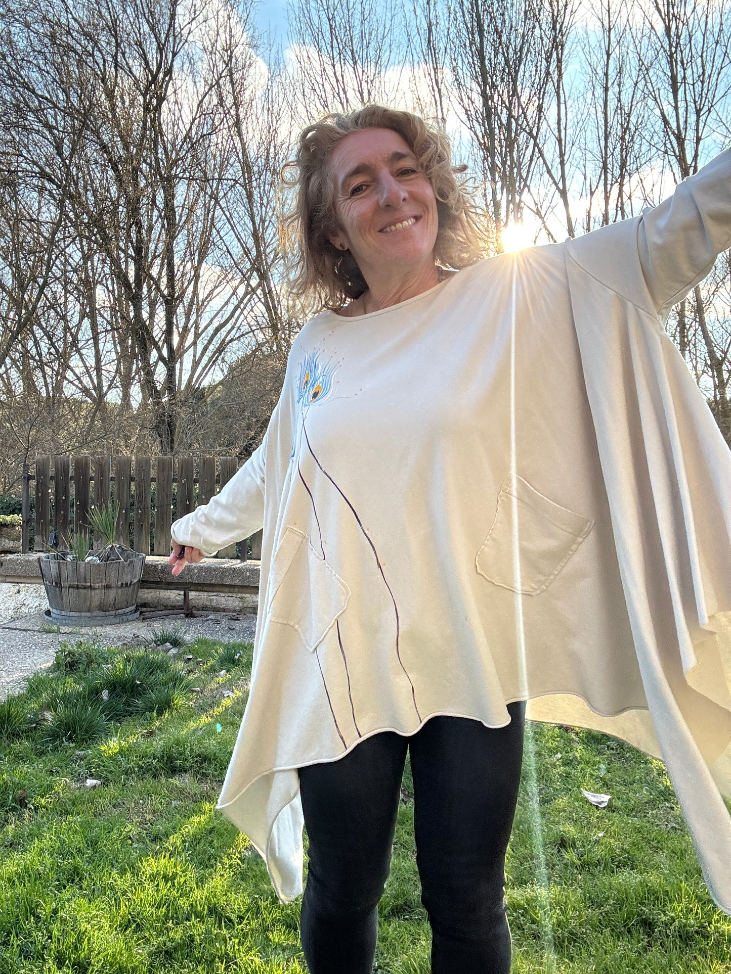 Camiseta súper over beige