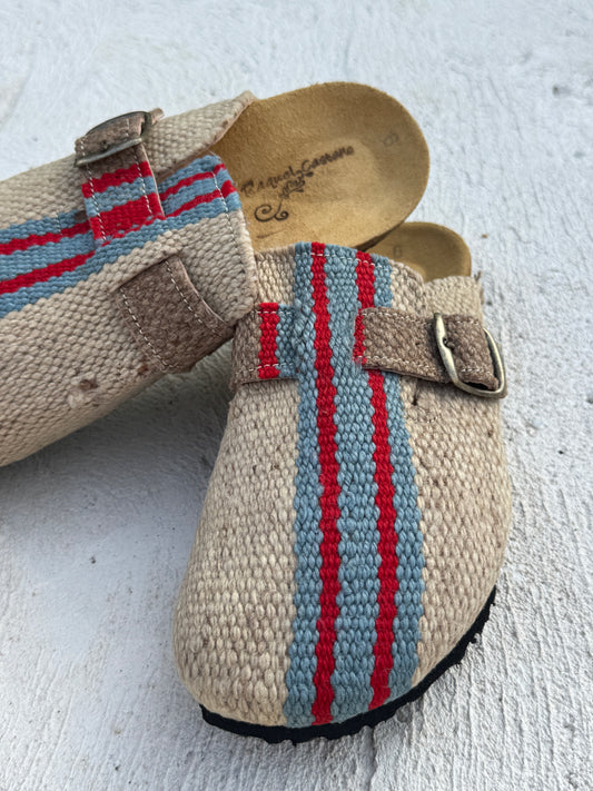 Zueco beige - raya azul