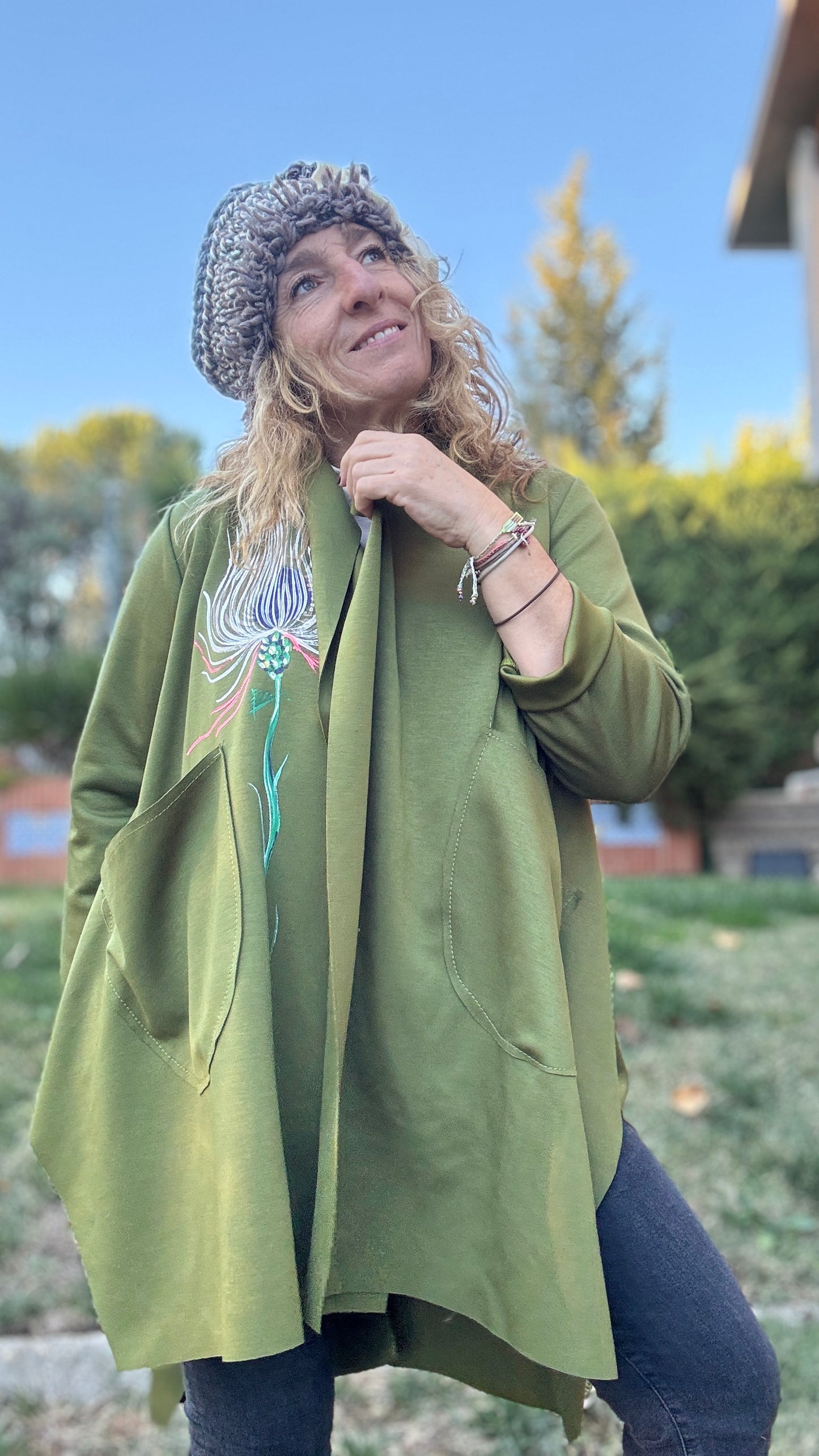 Chaqueta asimétrica verde oliva