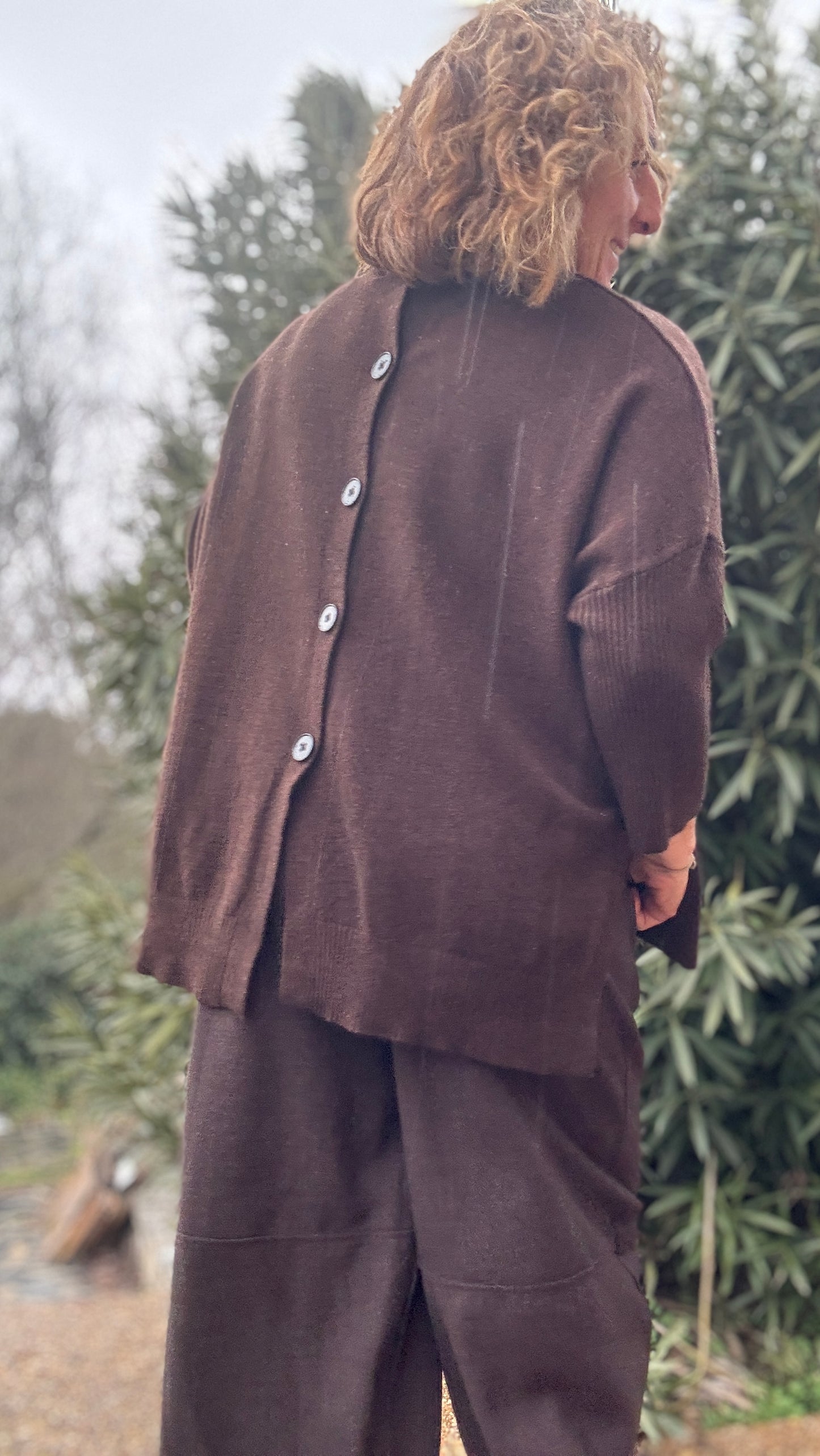 Jersey botones espalda marrón