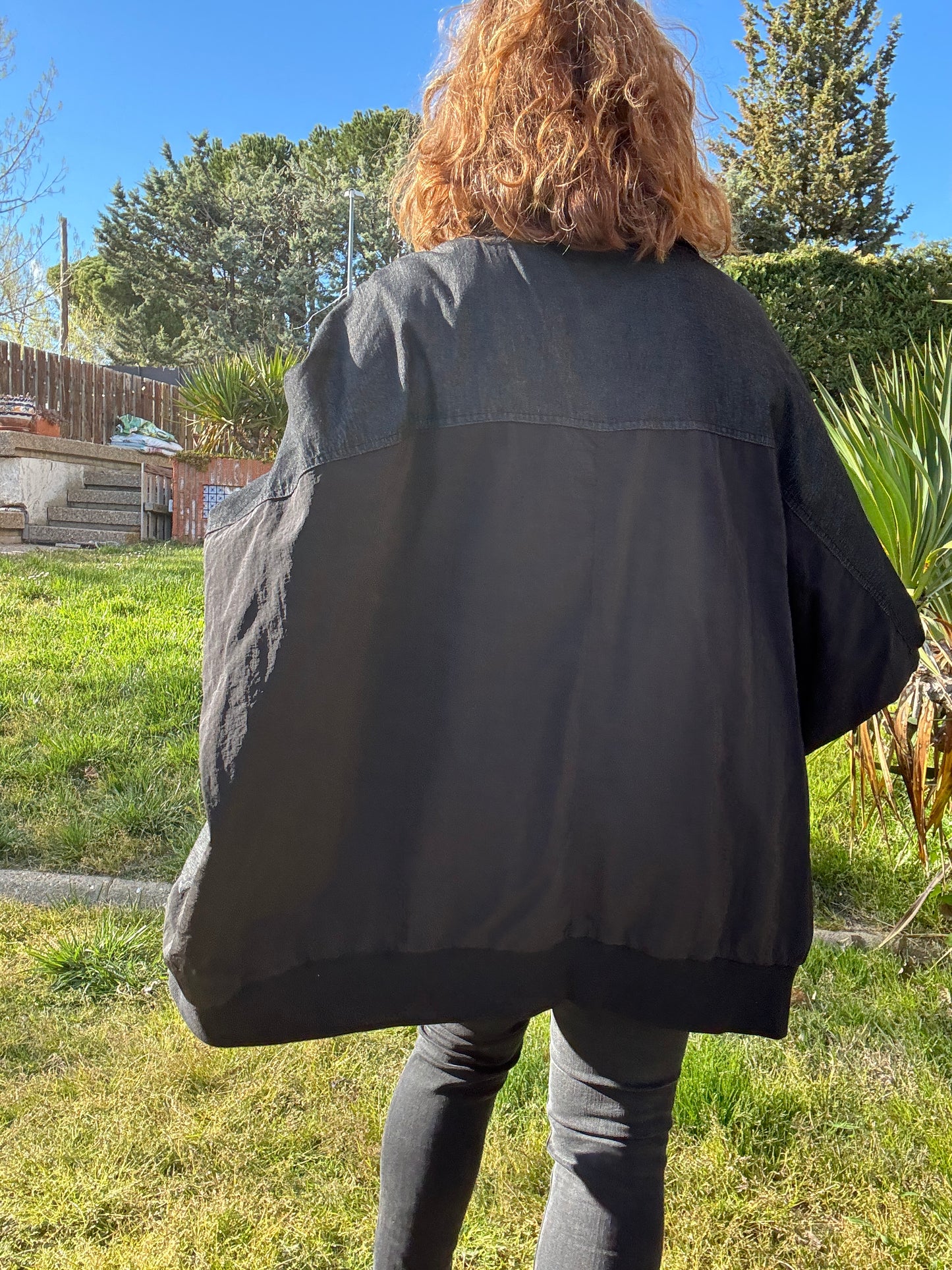 Chaqueta vaquera over negra