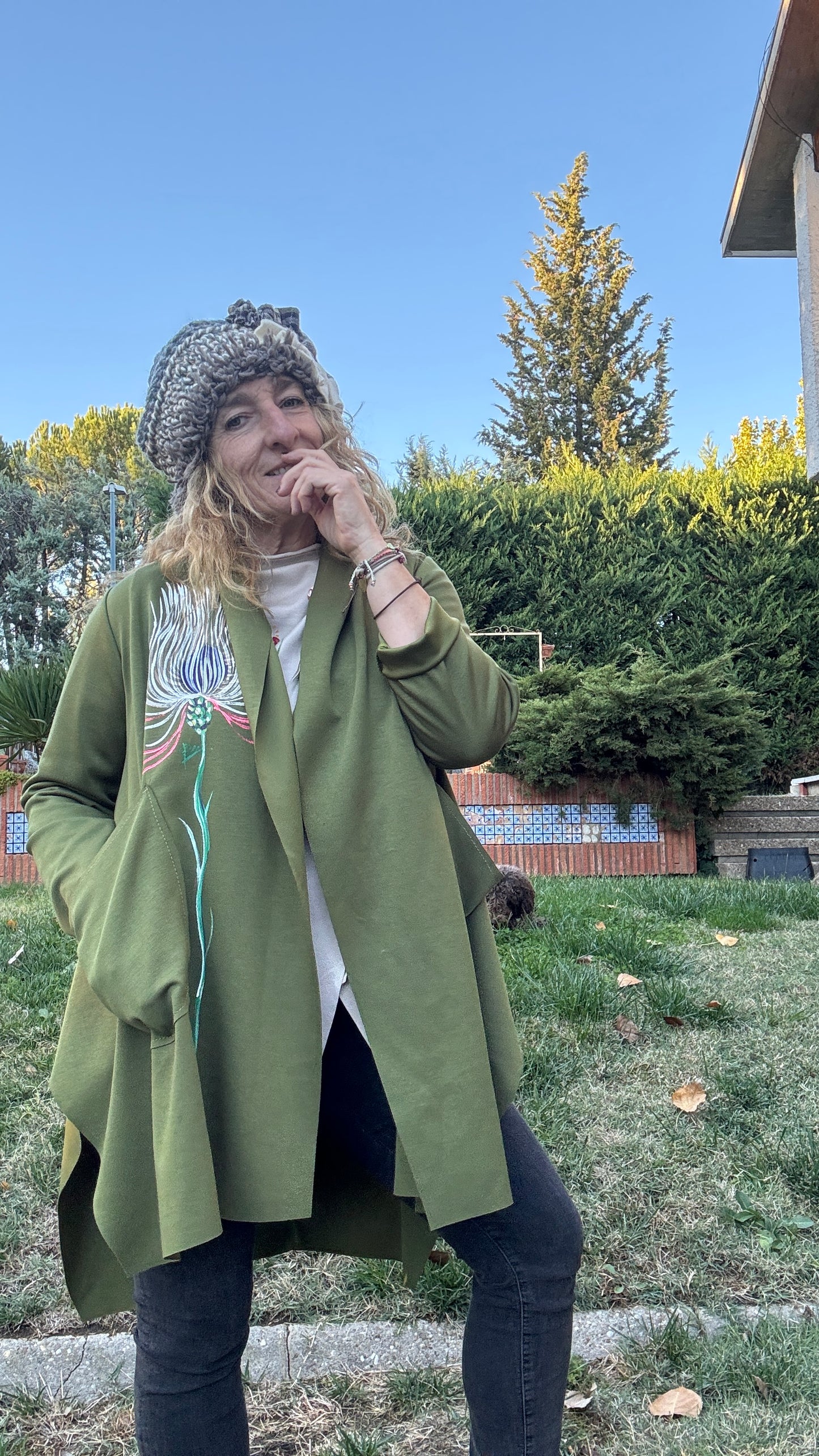 Chaqueta asimétrica verde oliva