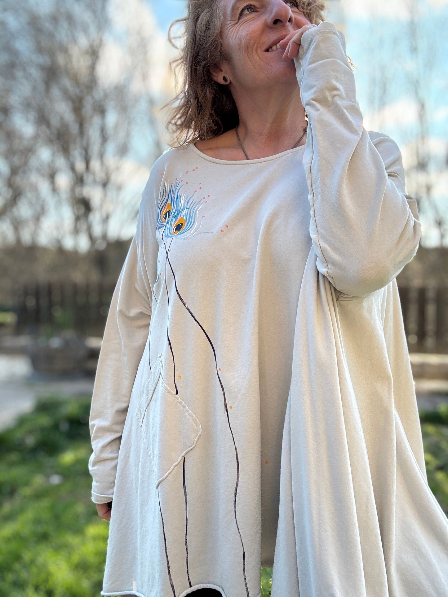 Camiseta súper over beige