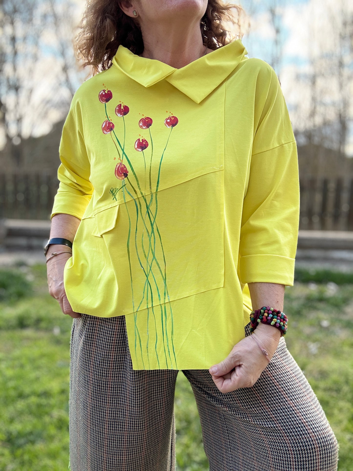 Blusa cuello bebé amarillo