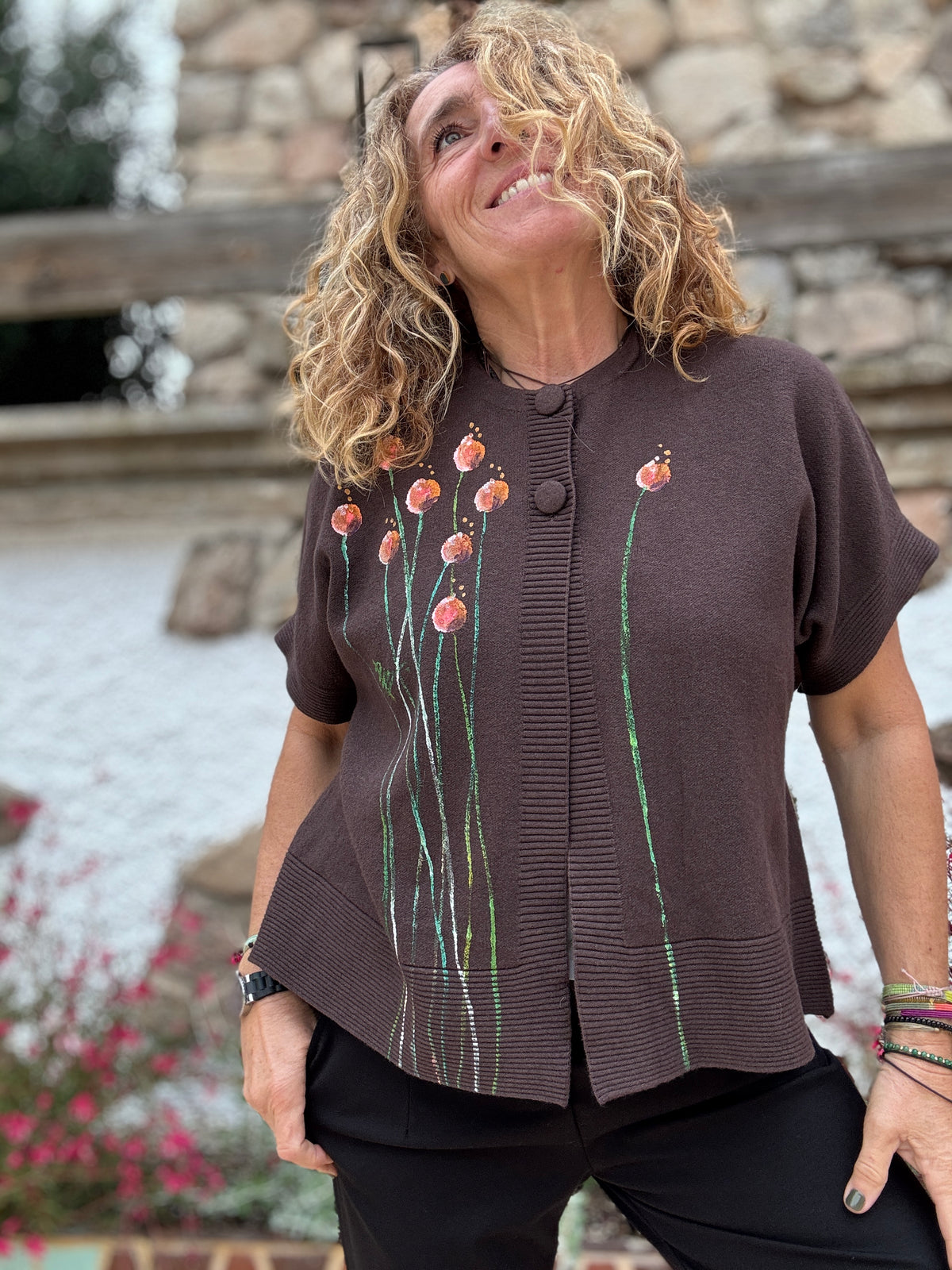 Chaqueta dos. Botones marrón.