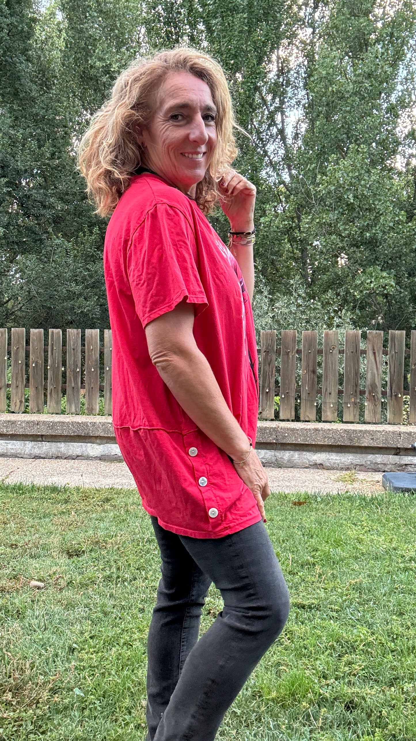 Camiseta botones roja
