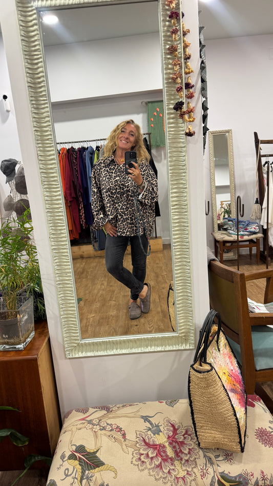 Blusa animal print botón redondo XL