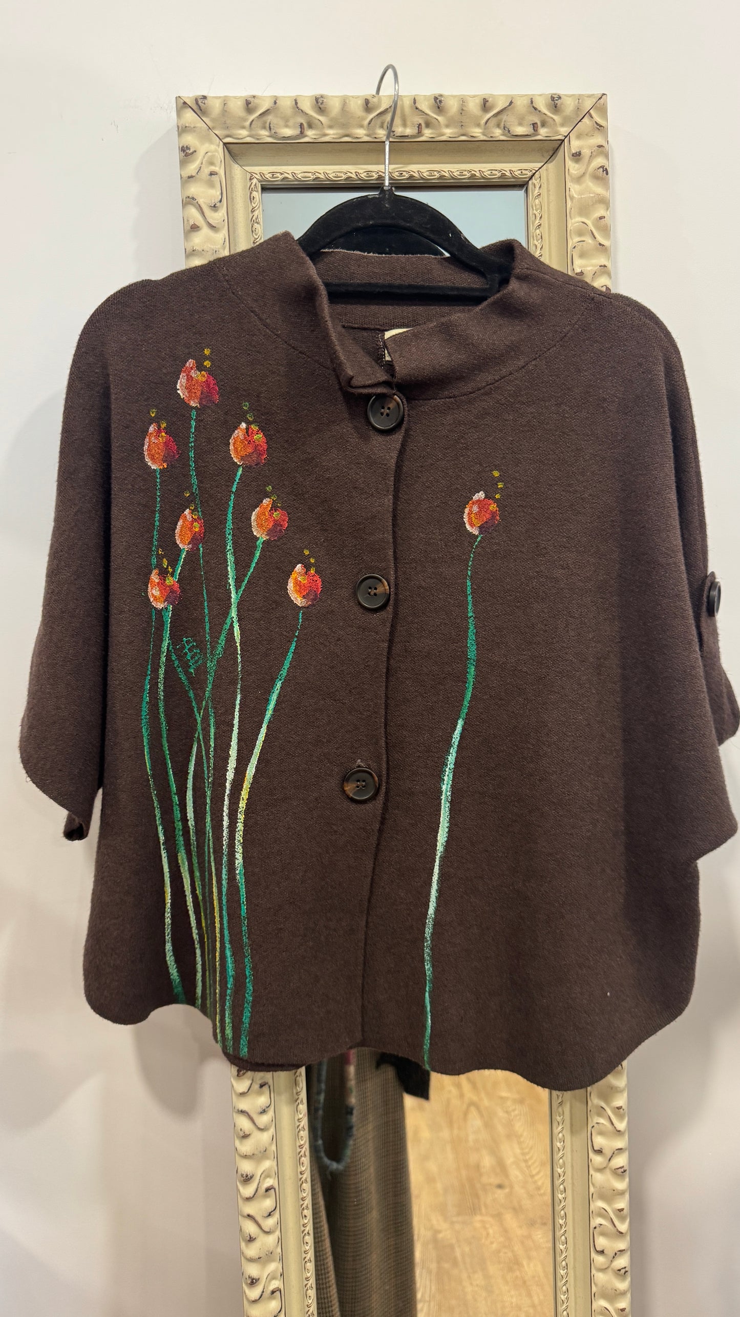 Chaqueta tres. Botones marrón.