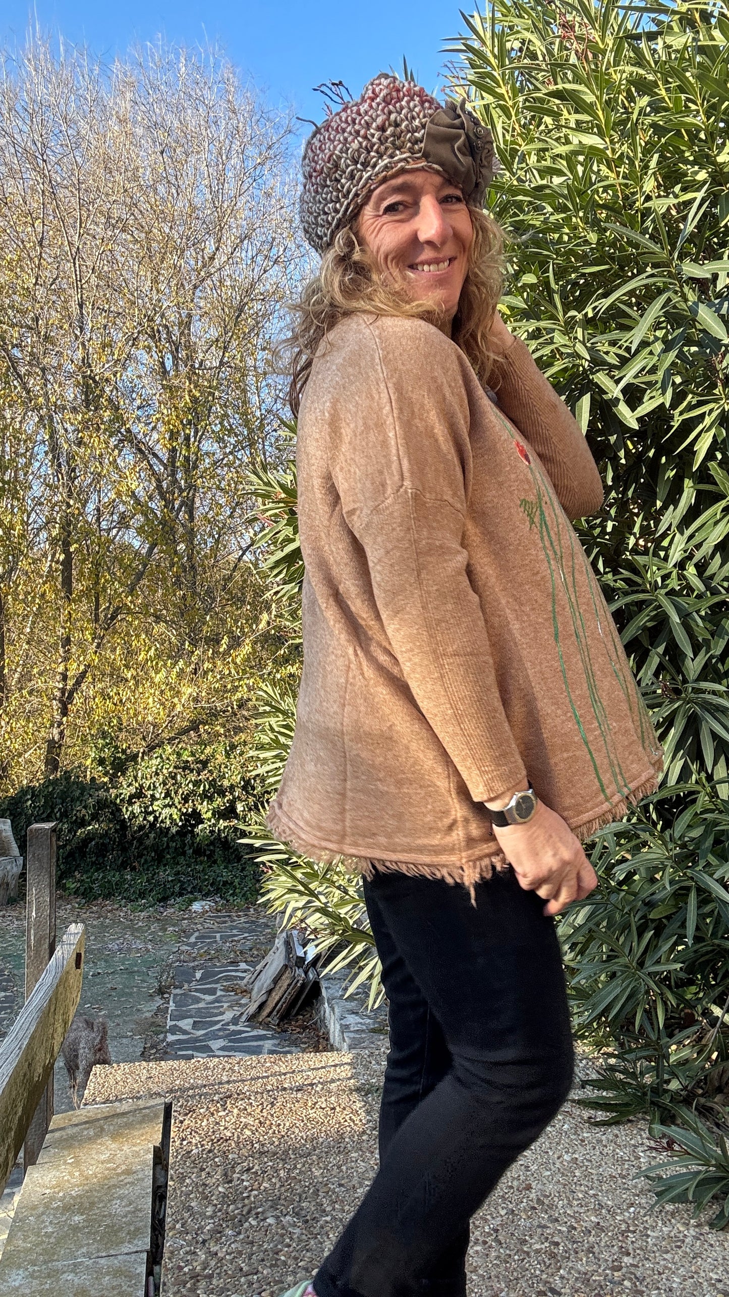 Jersey cuello vuelto desflecado camel