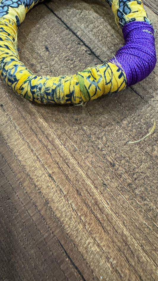 Pulsera seda