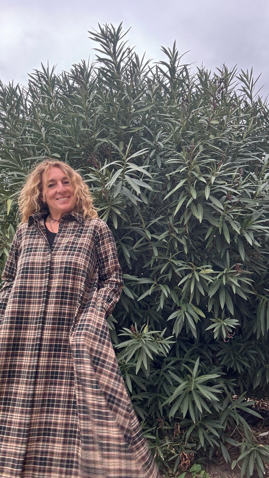 Vestido camisero tartán marrón