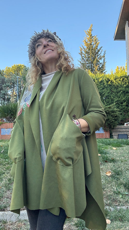 Chaqueta asimétrica verde oliva