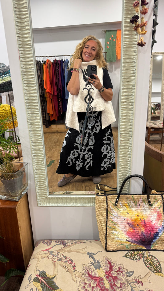 Falda estampada negra