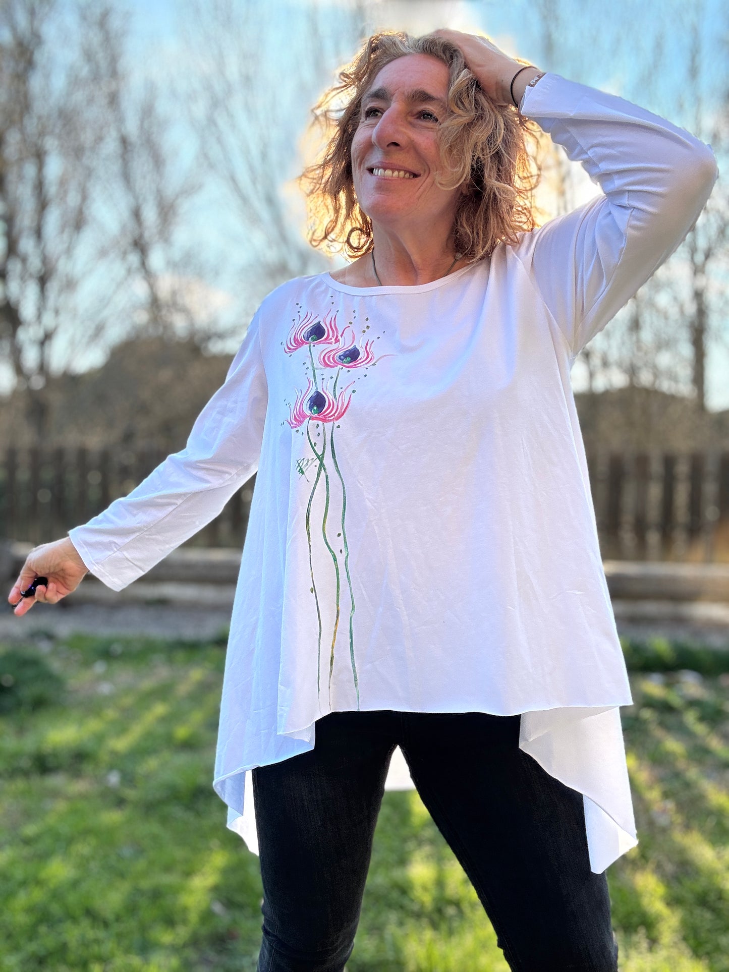 Camiseta asimétrica blanca