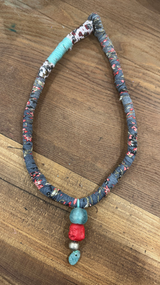 Collar seda
